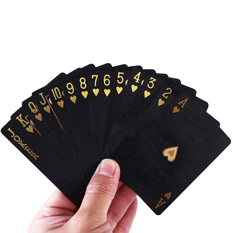 Board Game Yearbook - 4 Stück Plastik-Pokerkarten Wasserdicht Schwarz-Gold Spielkarten-Set