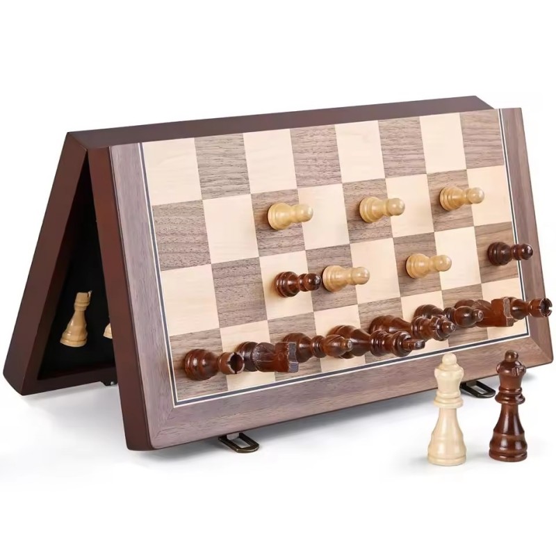 Hölzernes Magnetisches Schachs – Board Game Yearbook Bewertung und Preis